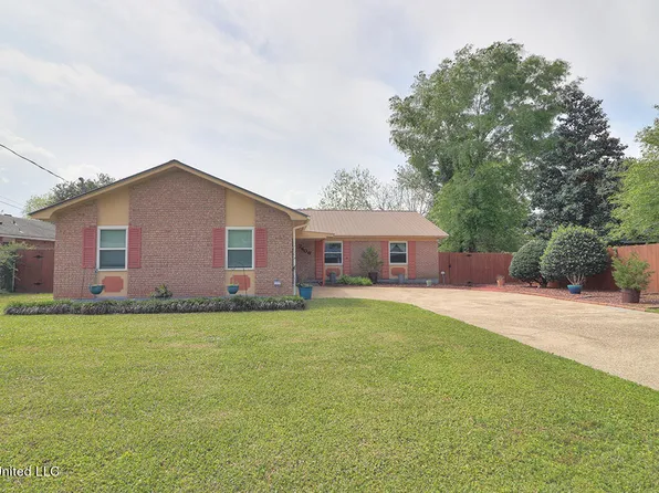 2406 Demaret Dr, Gulfport, MS 39507