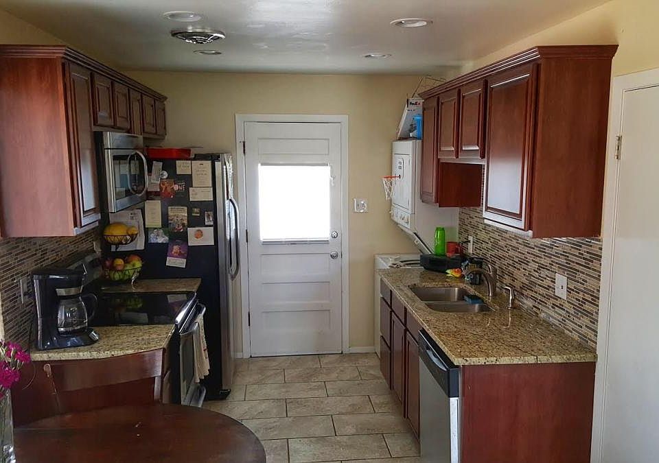 2nd image of 2098 S Clarkson St