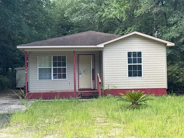 111 W Chaffin Ave, Defuniak Springs, FL 32433