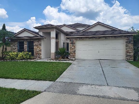 2nd image of 809 Lilac Trace Ln