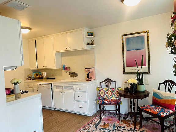 4th image of 236 La Verne Ave APT A
