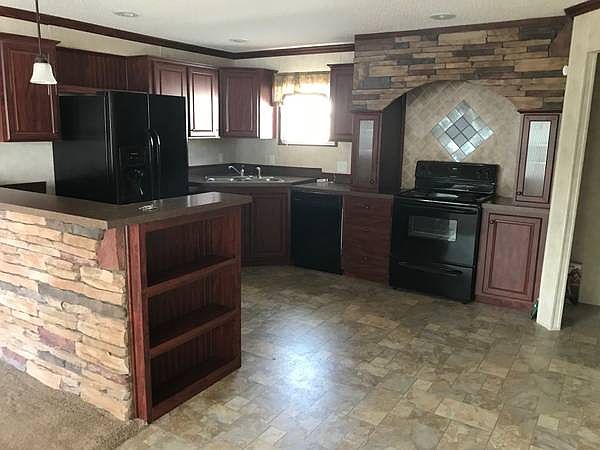 1st image of 304 N Harewood Dr SW