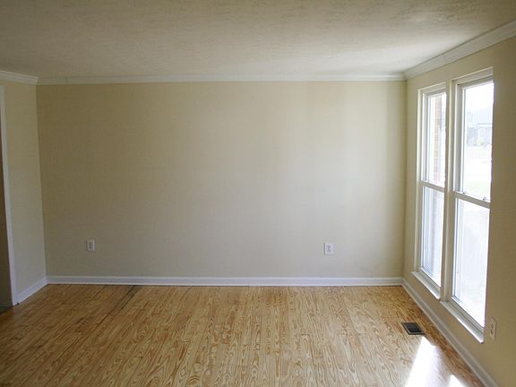 3rd image of 8225 Lexington Dr