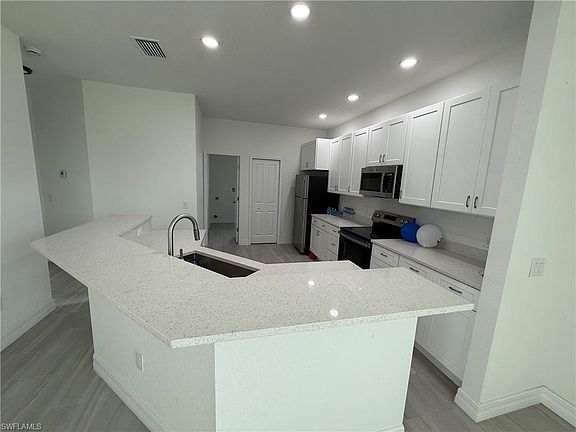 3rd image of 17456 Barbara Dr