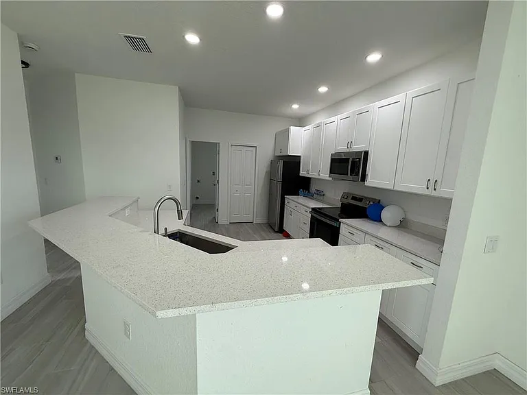 17456 Barbara Dr — Photo 3