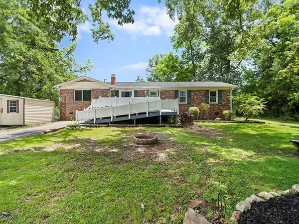 102 Hicks Ct, Ninety Six, SC 29666