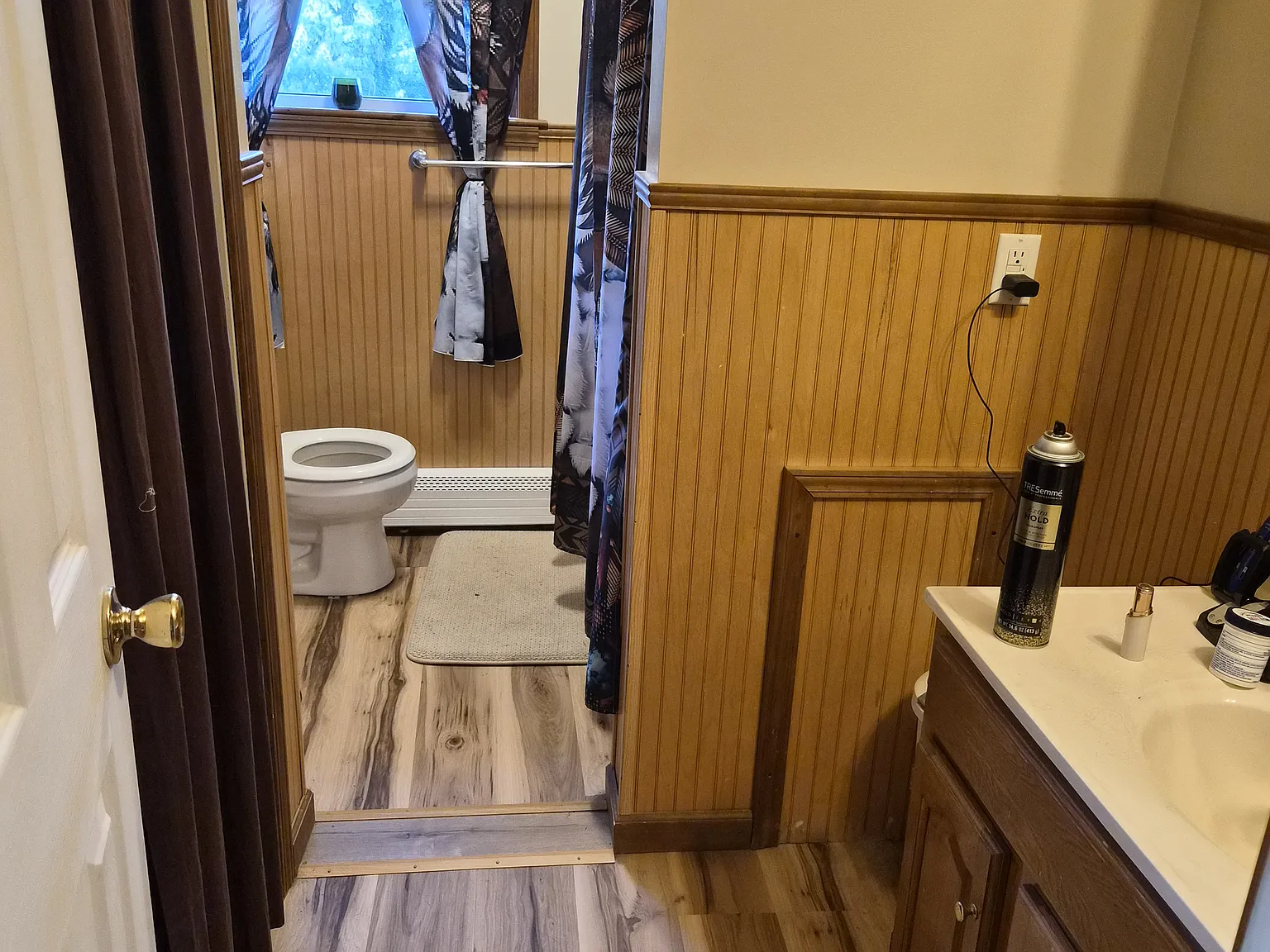 4 bed, 1.5 bath, $1,200 — Photo 2