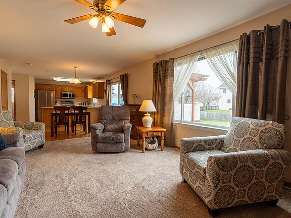 5th image of 2014 NW Parkridge Dr