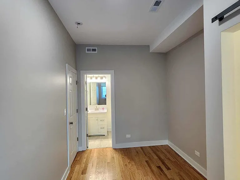 6321 S Eberhart Ave #1 — Photo 18