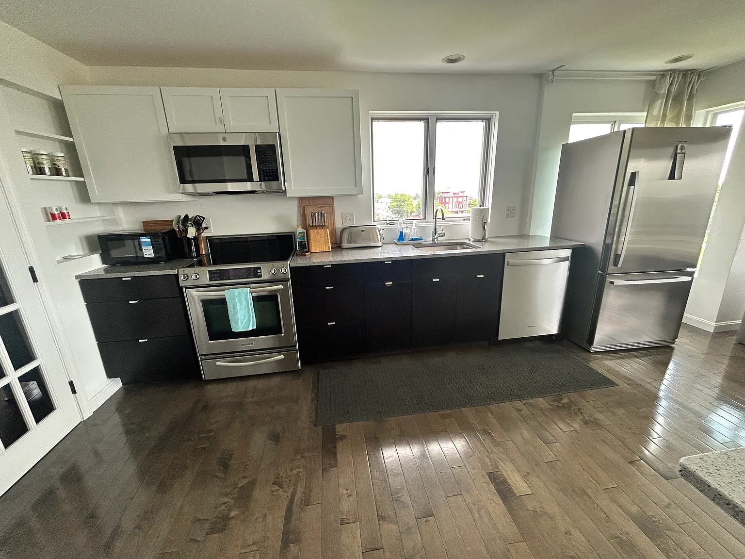 2 bed, 1020 sqft, $1,800 — Photo 4