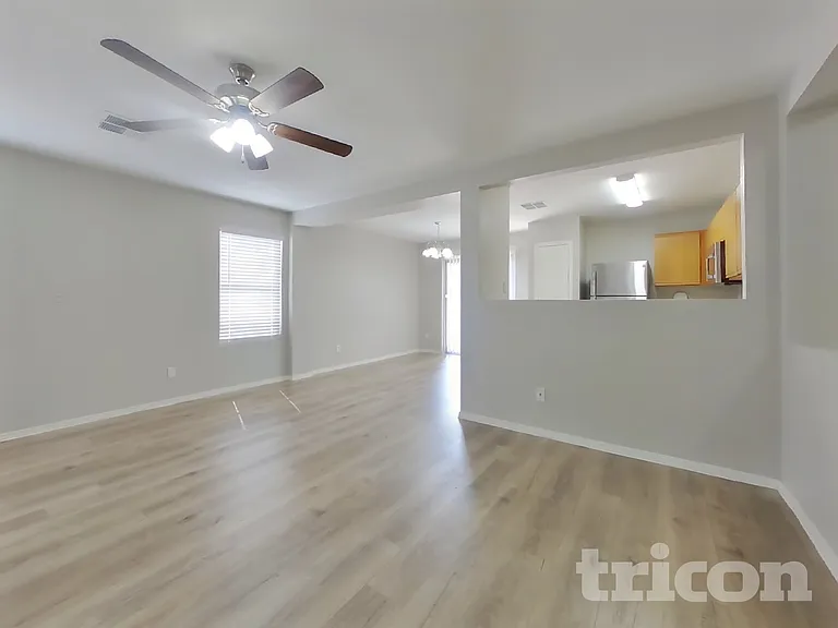 11807 W Aster Dr — Photo 3