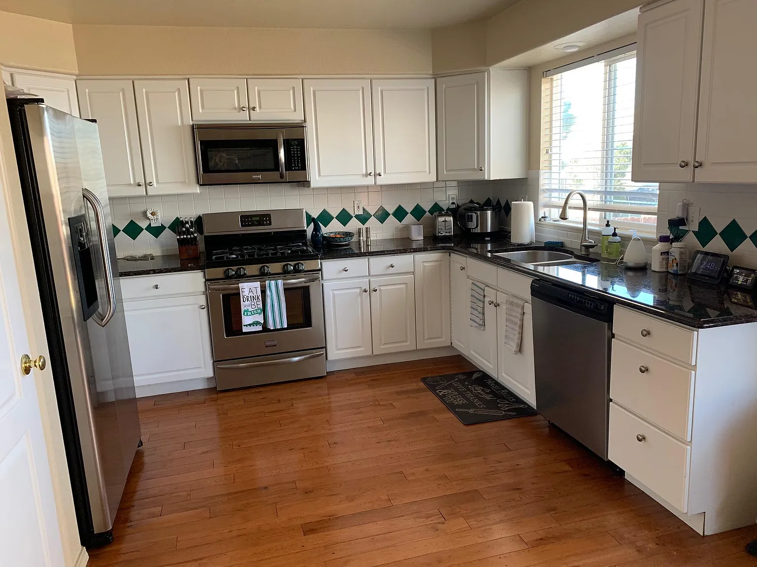 5 bed, 3.5 bath, 3124 sqft, $2,645 — Photo 3