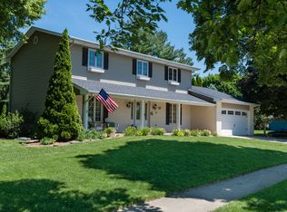 1206 Harrington Dr, Champaign, IL