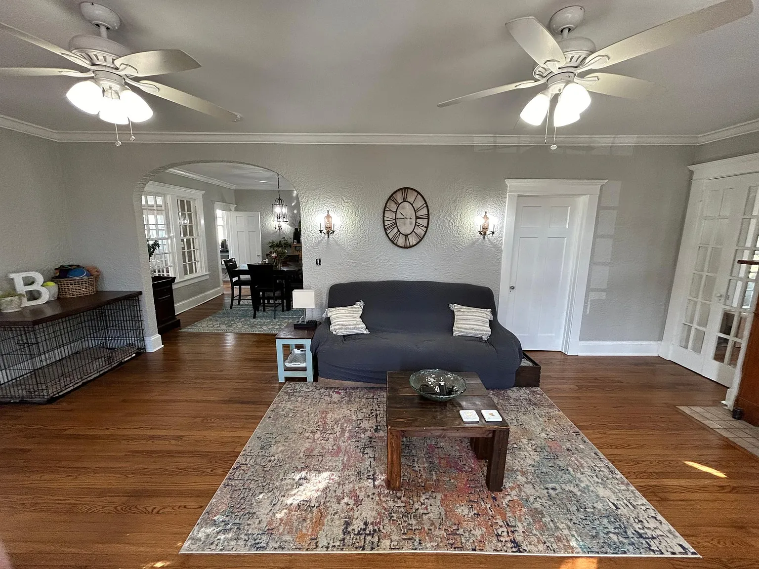 2 bed, 2018 sqft, $1,900 — Photo 2