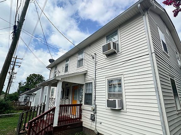 2nd image of 1103 Berry St