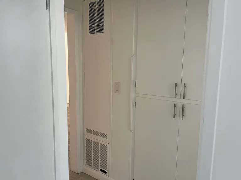 148 N. St Andrew Pl. — Photo 37