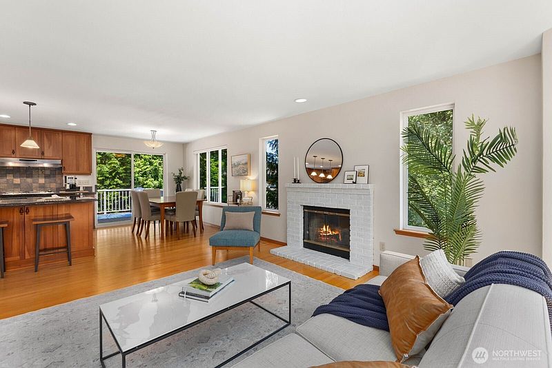 5th image of 10920 NE 189th Street
