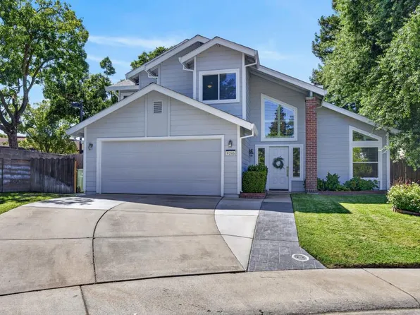 9286 Laguna Green Ct, Elk Grove, CA 95758