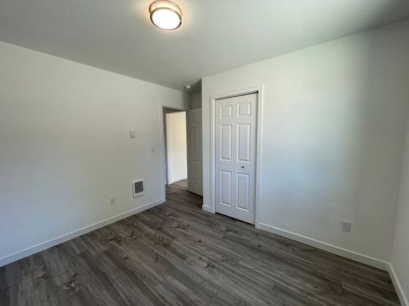 Brand new Apartment in Riddle, 325 W 1st Ave #B, Riddle, OR 97469
