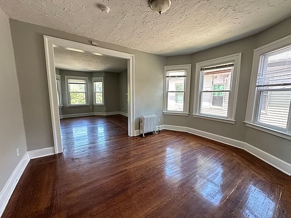 2nd image of 1226 Whalley Ave #2B