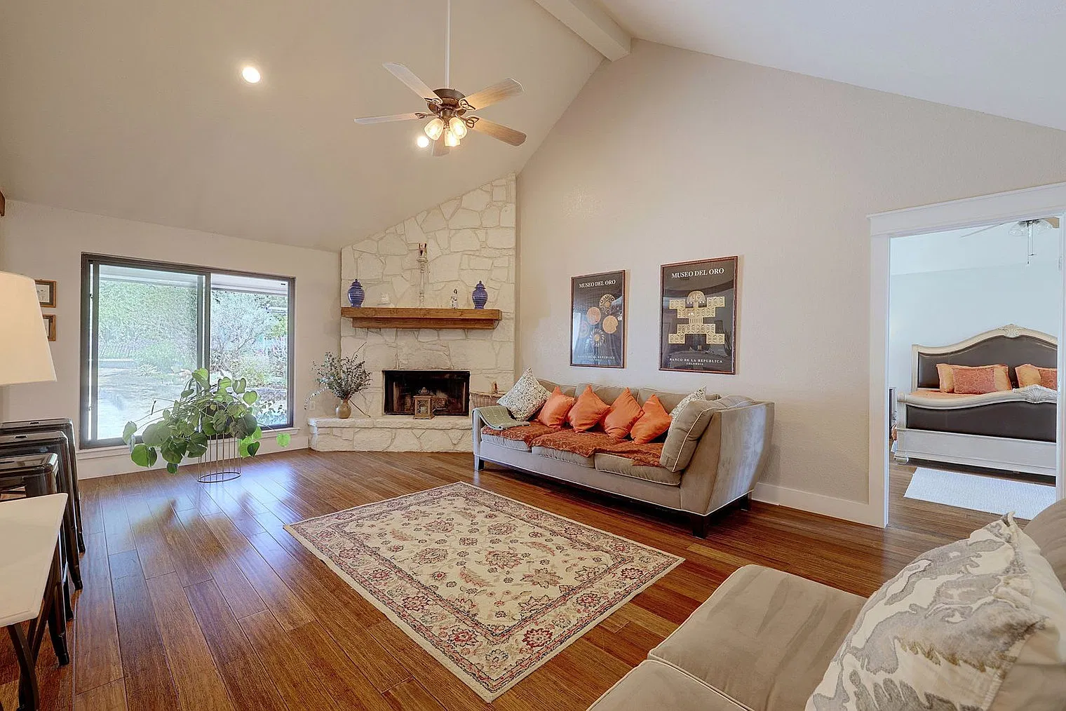 3 bed, 2.0 bath, 1797 sqft, $4,354 — Photo 2