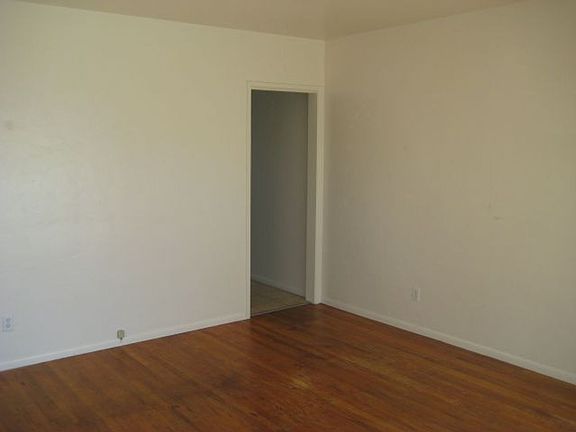 2nd image of 6979-81 Amherst St #6979