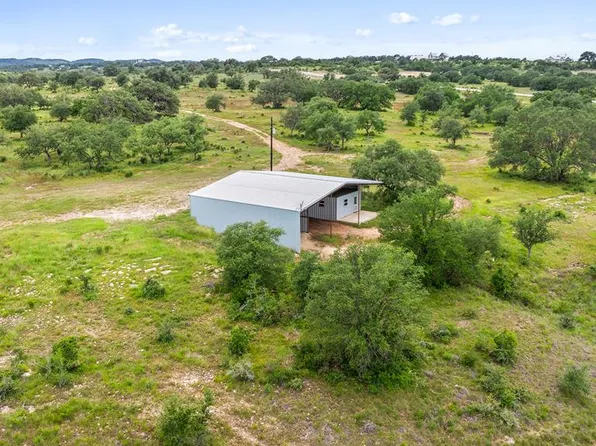 1422 W Ranch Rd #2766, Johnson City, TX 78636