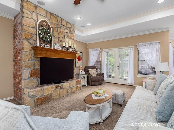 4th image of 106 Copperwood Loop