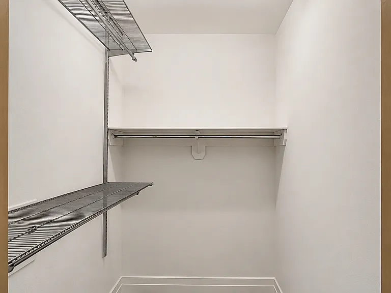150 Bay Street — Photo 11