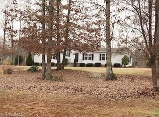 1745 Old Town Rd, Walnut Cove, NC 27052