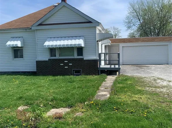122 Gillespie St, Wilsonville, IL 62093
