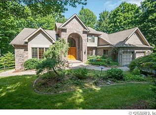 546 Winding Creek Dr, Webster, NY 14580