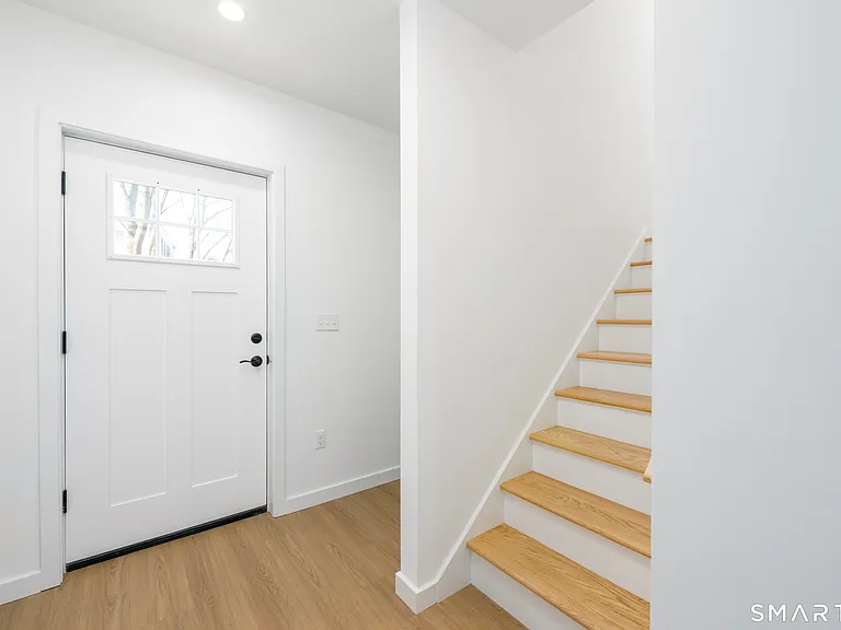 28 Townsend St — Photo 19