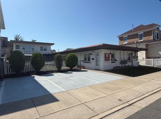 110 W Crocus Rd #2, Wildwood Crest, NJ 08260