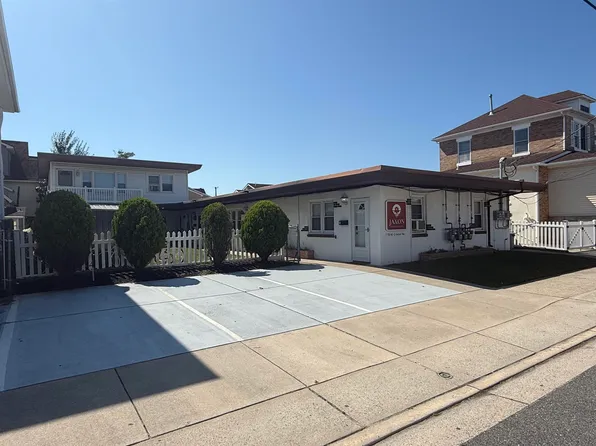 110 W Crocus Rd #2, Wildwood Crest, NJ 08260