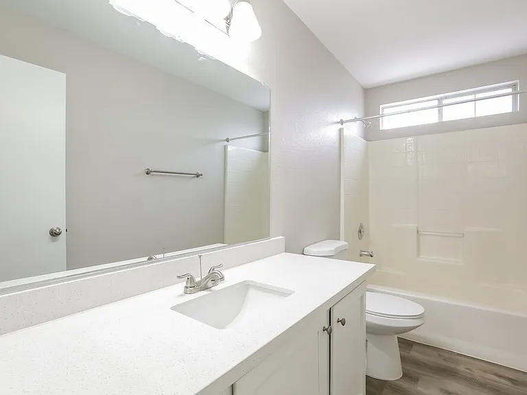 162 Mirador St — Photo 11