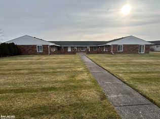 32731 Valley Dr, Warren, MI 48093
