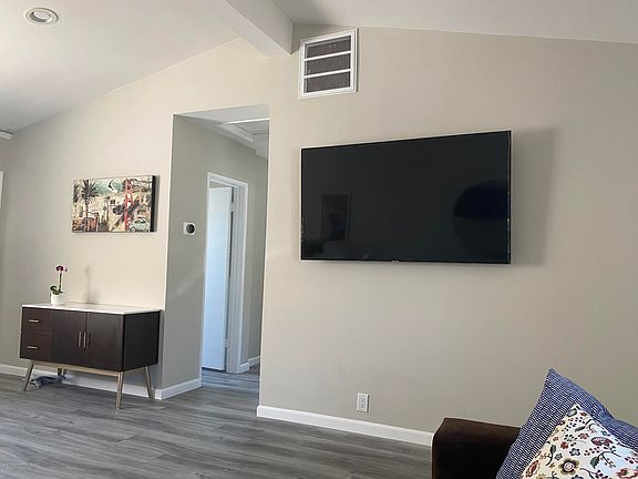 3rd image of 38 N Lotus Ave