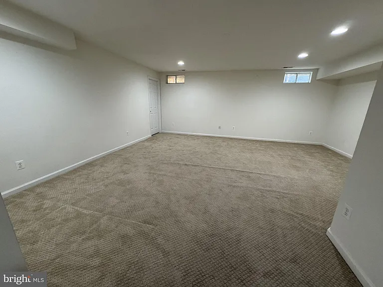 336 Baish Dr SE — Photo 46