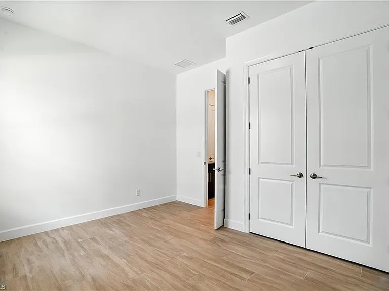18301 Terracina Dr — Photo 18