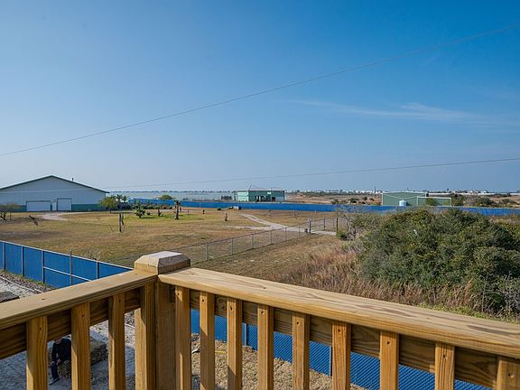 3rd image of 160 Shoalwater Way