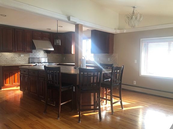 4th image of 76 Cornwell Ave #1