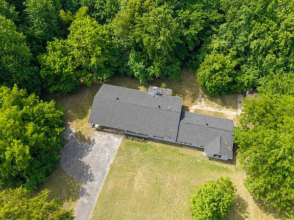 3rd image of 1296 Monasco Rd
