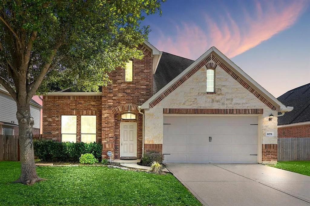 4 bed, 3.0 bath, 2747 sqft, $2,500 — Photo 1
