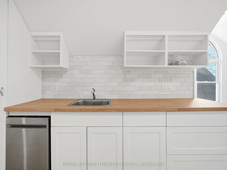 84 Smith St #2 — Photo 5