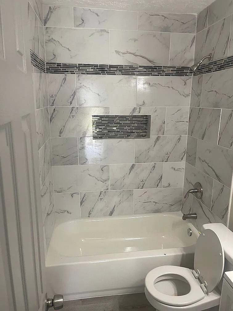 3 bed, 864 sqft, $955 — Photo 3