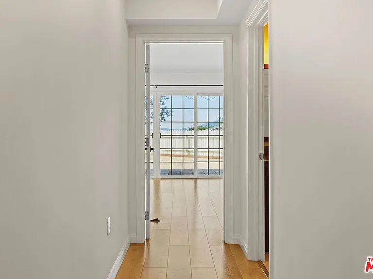 2910 Santa Carlotta St — Photo 35