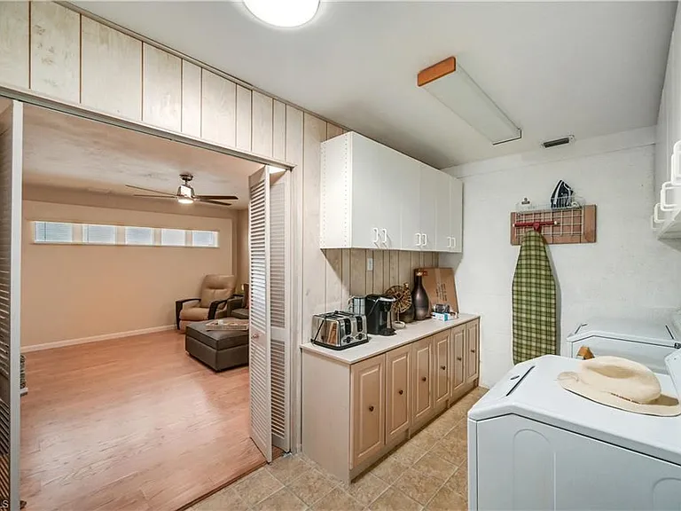 878 Meadowland Dr #4 — Photo 22
