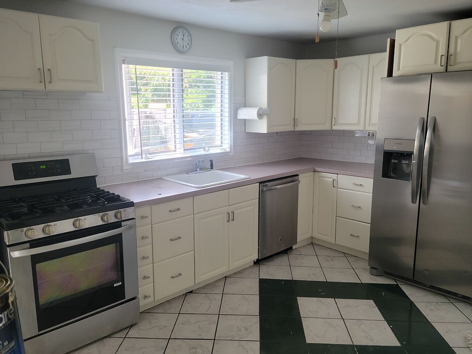 Kitchen new appliances