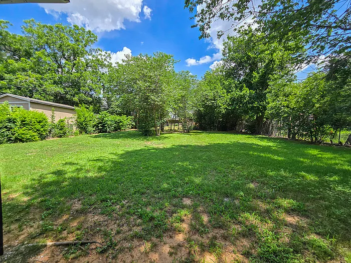 601 Brookfield Dr — Photo 17